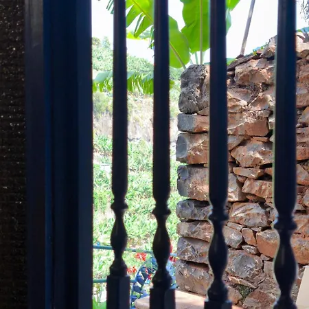 Cascata Da Giesta Camara de Lobos